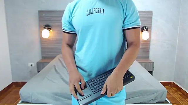 Loony_Zion live sex cam