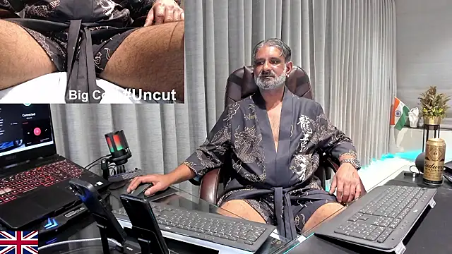 OnlineBossUK live sex cam