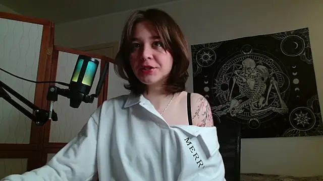 Mysterious_Toy's cam snapshot