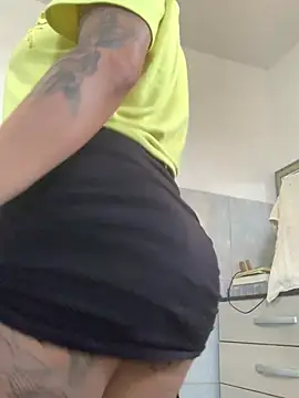 Gabrielleof's cam snapshot