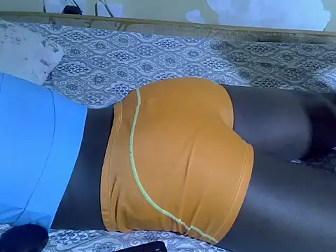 EbonyMina_'s cam snapshot