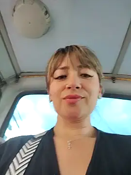 tata_sanz_'s cam snapshot