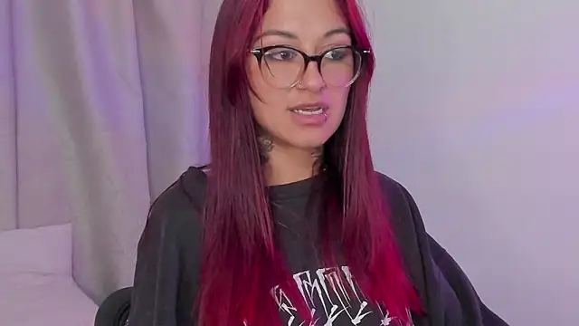 noemi_foxxx's cam snapshot