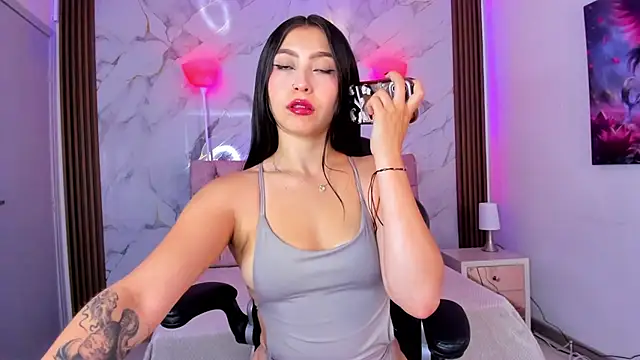 Julianaa_Castro_'s cam snapshot