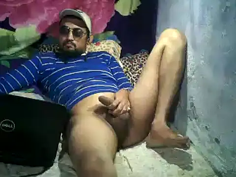 Rocobodymassager live sex cam