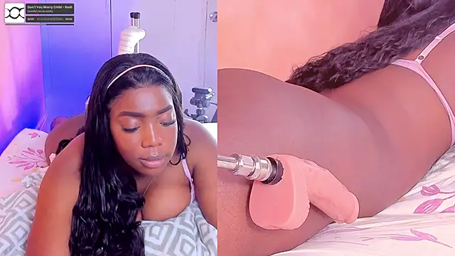 zoeethompson_cm's cam snapshot