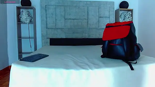 Hot_Latino_x's cam snapshot