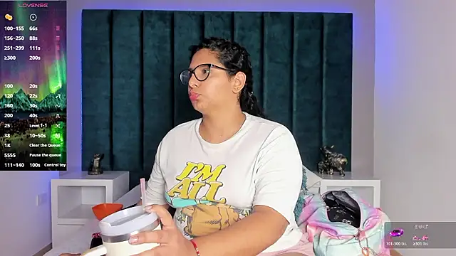 DanielleEvans_'s cam snapshot