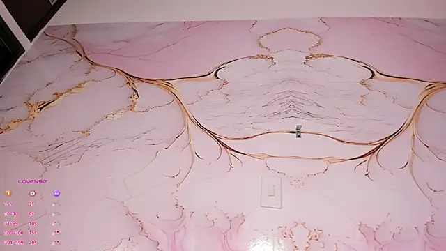 elizabeth_swan18's cam snapshot