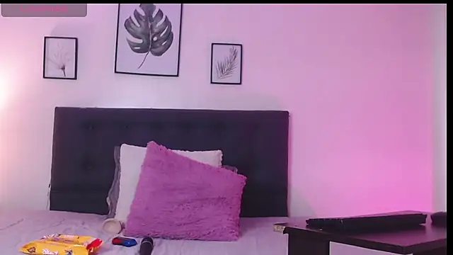 Rose_Thompson1's cam snapshot