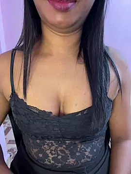 tamil_Aarathi's cam snapshot