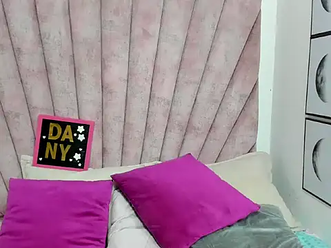 danibellucii_'s cam snapshot