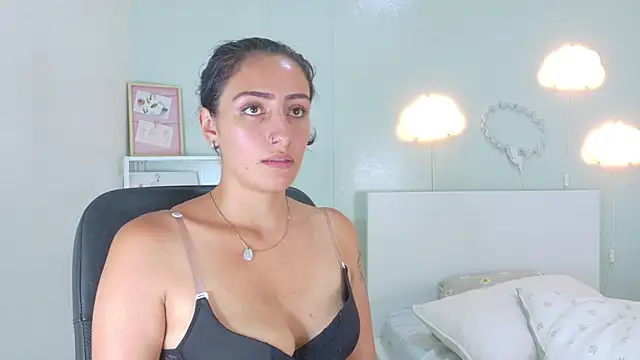 AmmyRouse__'s cam snapshot