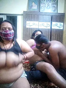 LoveOnStream's cam snapshot