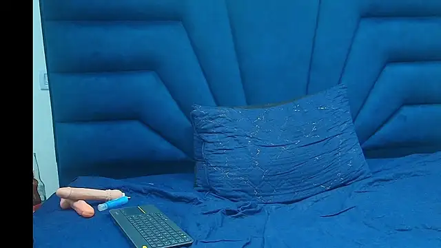 Angell_cooper's cam snapshot