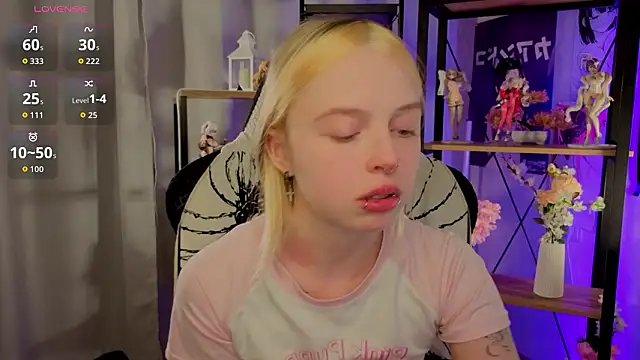 ElvenQueen's cam snapshot