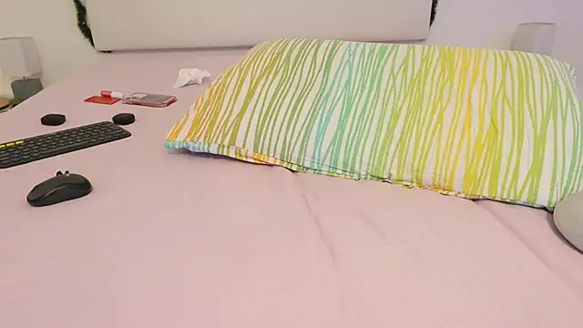 MorganaLegs's cam snapshot