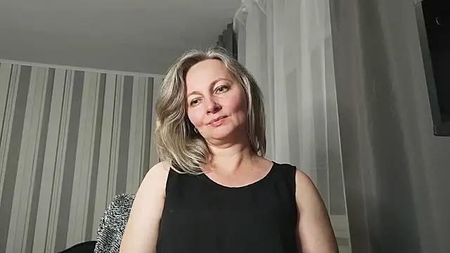 EdithManning's cam snapshot