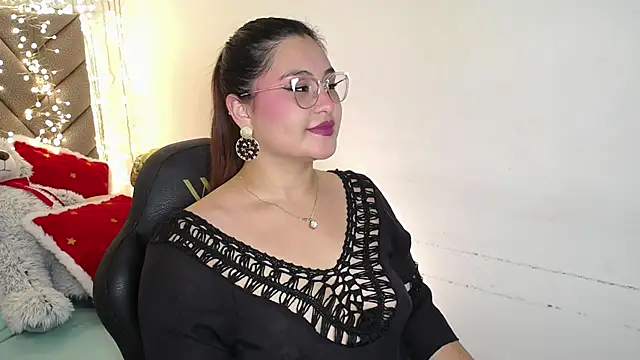 heluejamil live sex cam