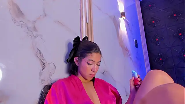 Aron_and_molly live sex cam