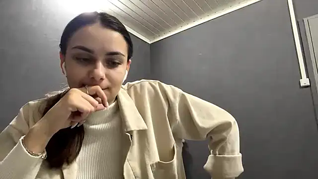 SarahHeadly live sex cam