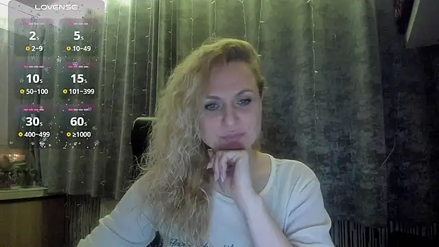 LanaLight_x's cam snapshot