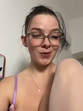 RoxiBlack live sex cam