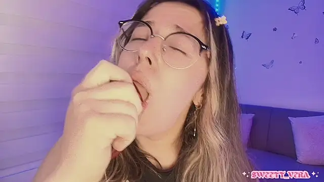 sweettvera's cam snapshot