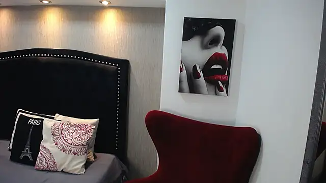 Luna_Millers's cam snapshot