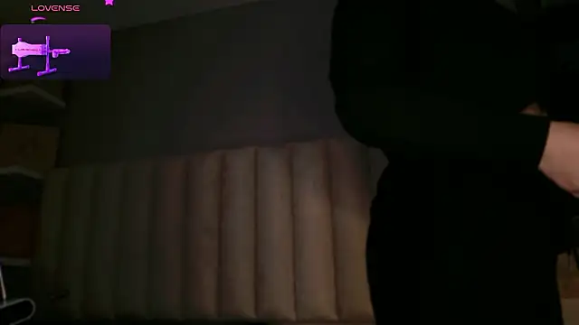 Megan_mooree_'s cam snapshot