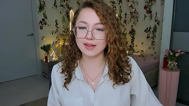 SereneFlame live sex cam