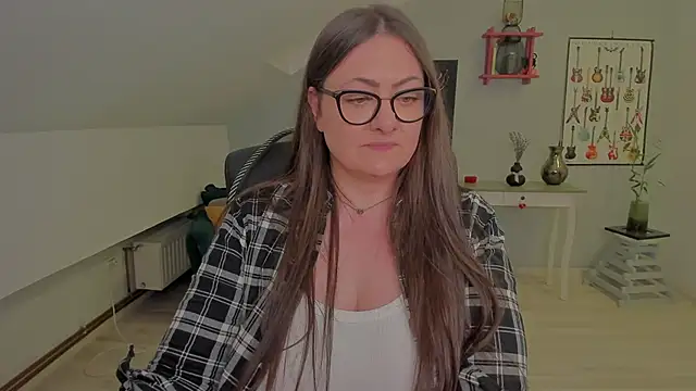 MistressDarrah's cam snapshot