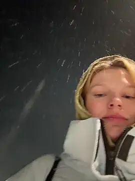 Wet___librarian's cam snapshot