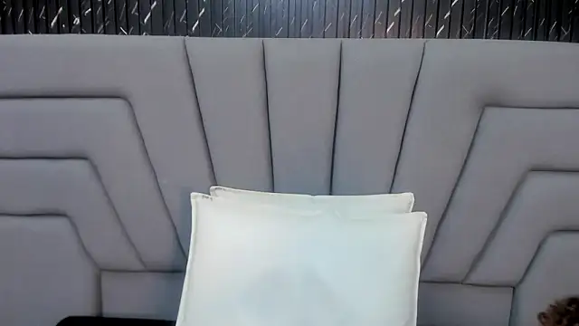 NaomiSteward live sex cam