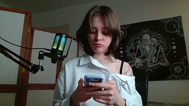 Mysterious_Toy's cam snapshot