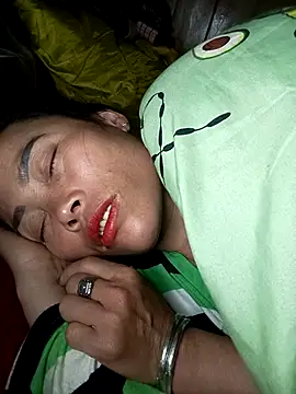 CoMay003's cam snapshot