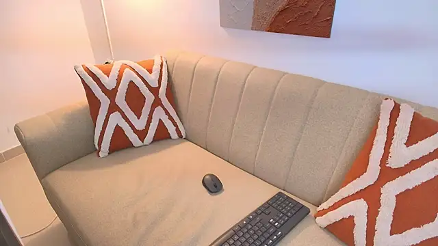 TinyCherryy's cam snapshot