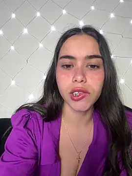 SophieRoyals's cam snapshot