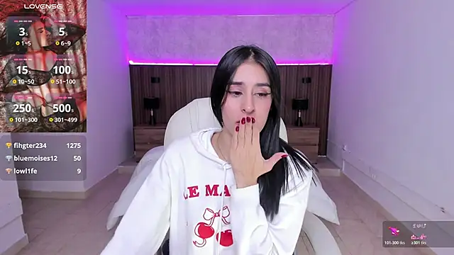 karlaa_james's cam snapshot