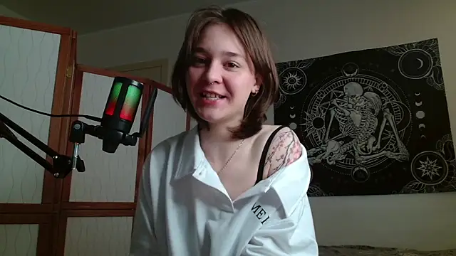 Mysterious_Toy's cam snapshot