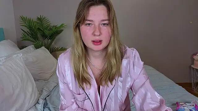 VladaHotxx's cam snapshot