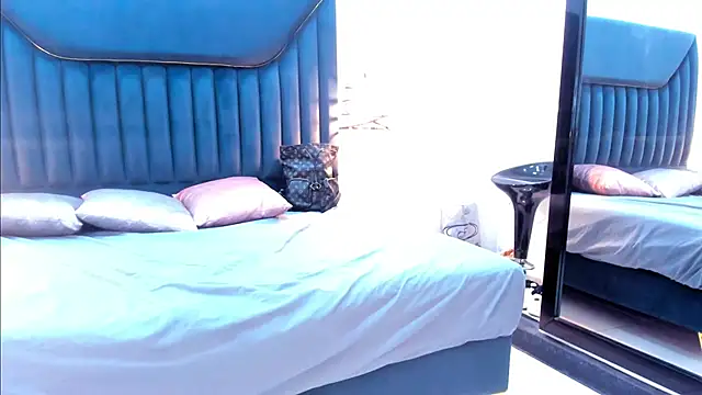 EmmaSnnow's cam snapshot