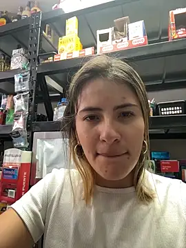 Andrea_19blonde's cam snapshot