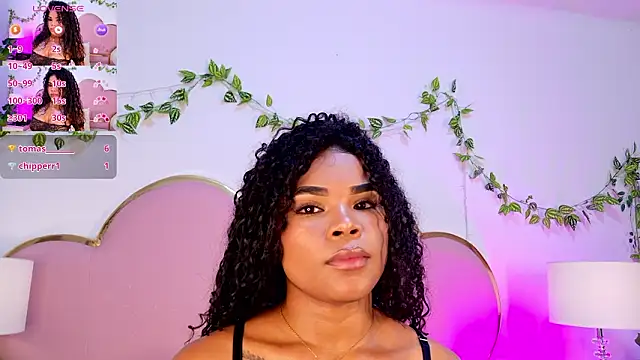 NahiaraReina's cam snapshot