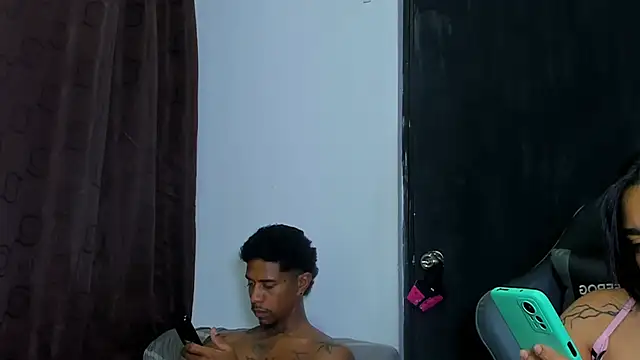 violet_and_myers live sex cam