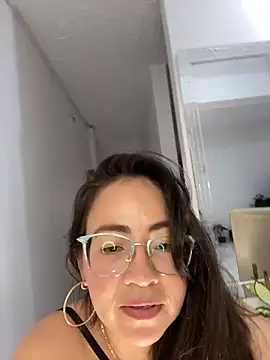 alisbloom's cam snapshot