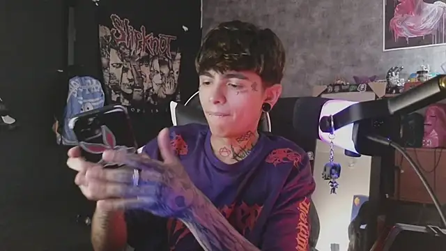 AcidMilo's cam snapshot