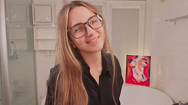 LeenaPuita live sex cam