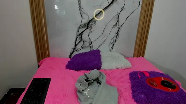 megan_cherry_hh's cam snapshot