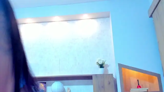 Emilly_Beaumont's cam snapshot